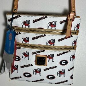 NWT Dooney and Bourke UGA handbag